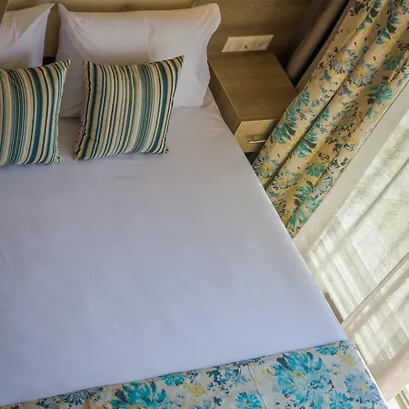 Hotel de apartamente Arina Skála Marión