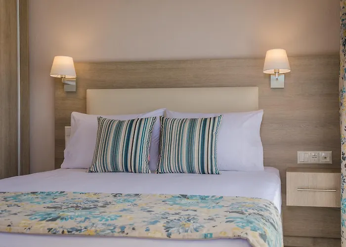 Arina Lejlighedshotel Skála Marión